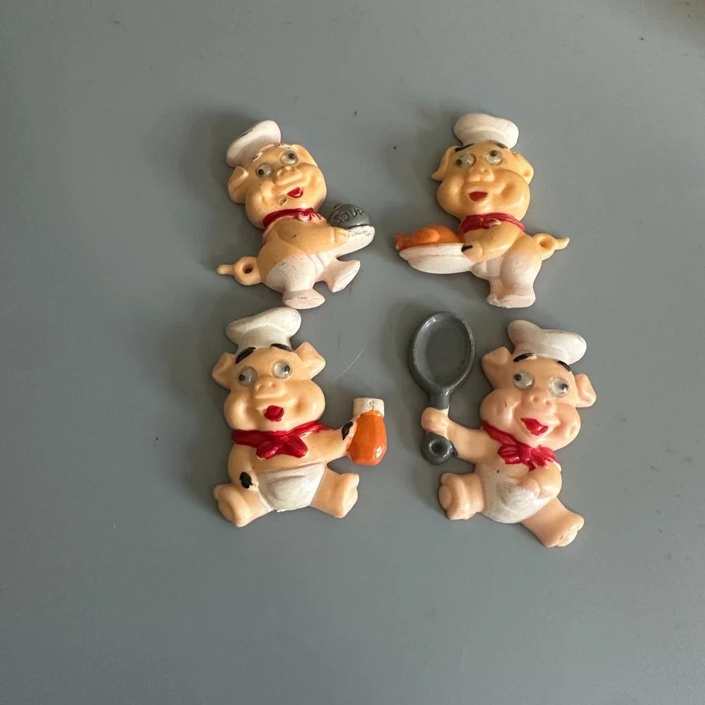 Lot Of 4 Vintage Magnets  Pigs Farm Country Refrigerator Fridge googly eyes